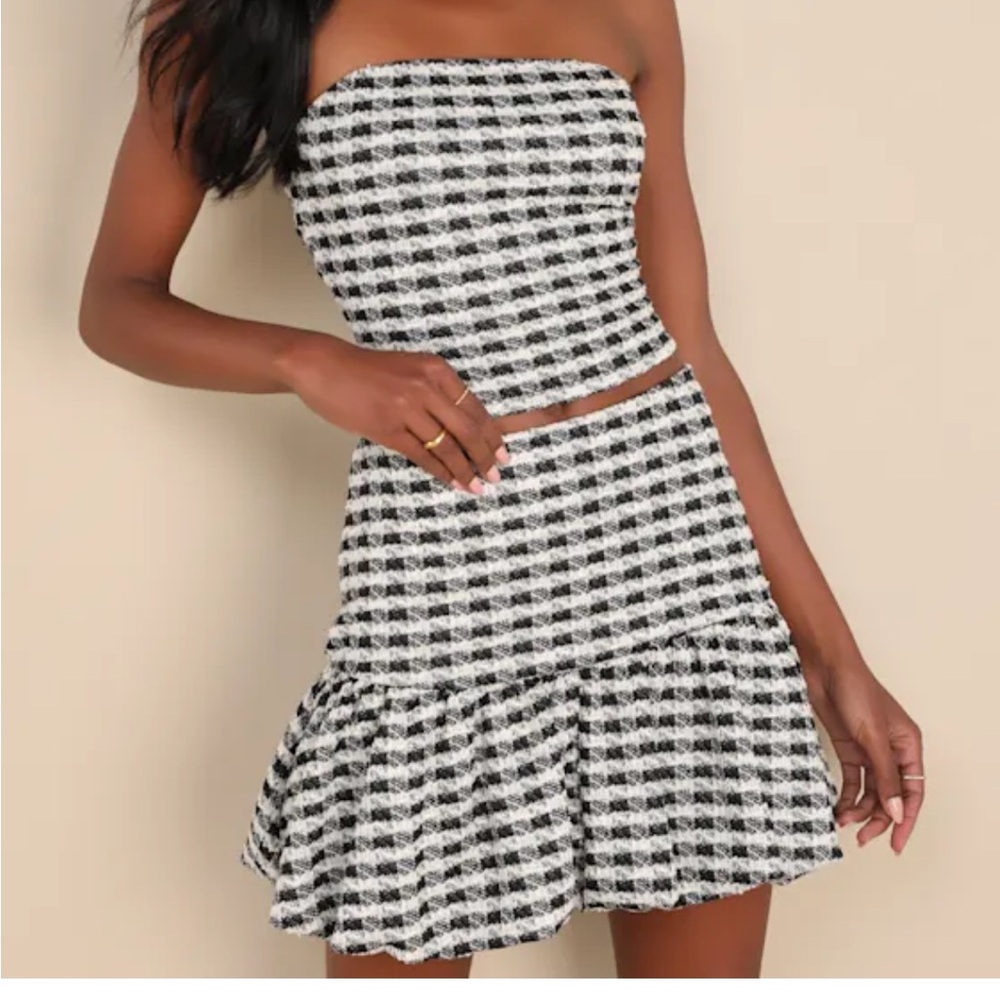 Size Med
Ultra Darling Black and White Gingham Tweed Bubble-Hem Skirt & tube top